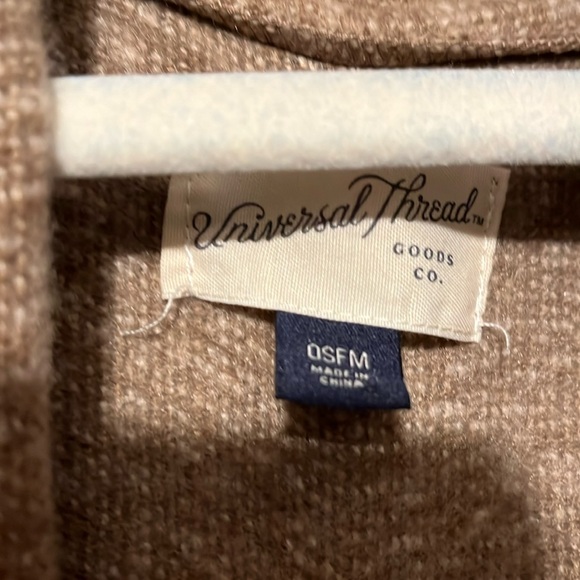 Universal Threads Sweater - Picture 2 of 7